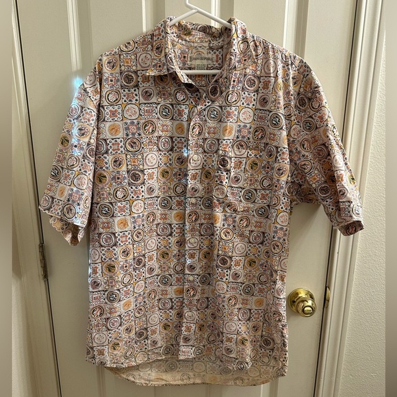 Banana Republic Other - Vintage Banana Republic Safari Hawaiian Patterned Button Down Shirt 100% cotton